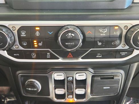 Used 2022 Jeep Gladiator Sport AWD/4WD image 30