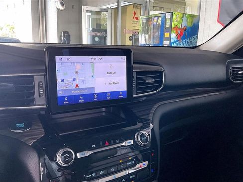 Used 2023 Ford Explorer Limited image 10