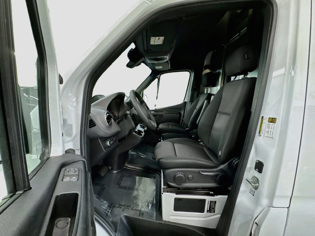 Used 2026 Mercedes-Benz Sprinter 2500 image 24