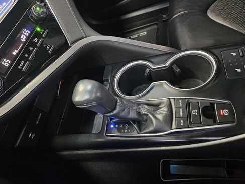 Used 2018 Toyota Camry XSE FWD image 24