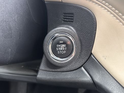 Used 2020 Subaru Outback Limited image 16