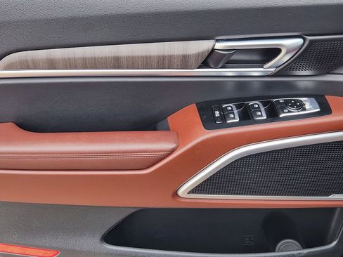 Certified 2023 Kia Telluride EX w/ EX Captain's Chair Package image 8