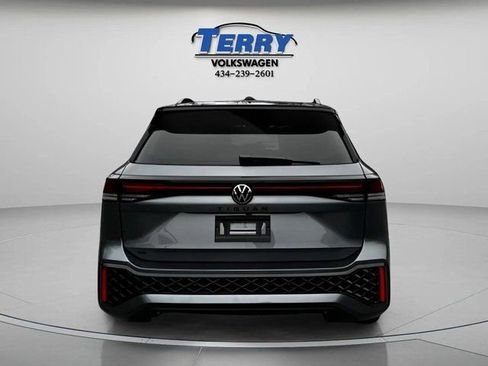 New 2026 Volkswagen Tiguan SE R-Line image 4