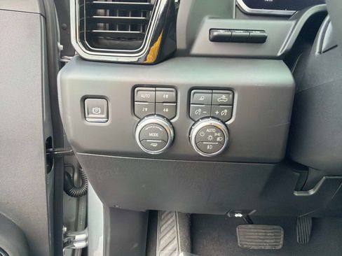 New 2026 GMC Sierra 2500 AT4 w/ AT4 Premium Plus Package AWD/4WD image 30