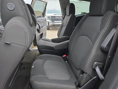 Used 2016 Chevrolet Traverse LT FWD image 15