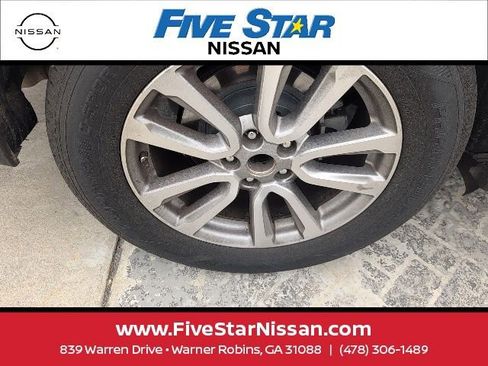 Used 2015 Nissan Pathfinder SV FWD image 19