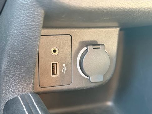 Certified 2018 Nissan Kicks SR w/ Premium Package image 23