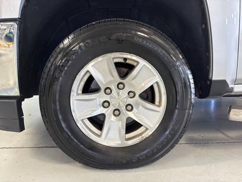Used 2017 Chevrolet Silverado 1500 LT AWD/4WD image 9
