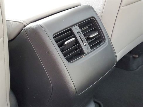 Used 2020 Honda Accord EX-L image 9