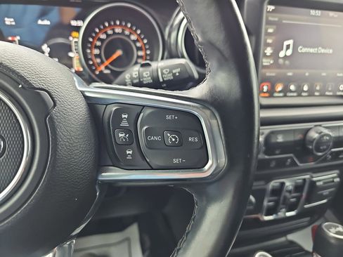 Used 2021 Jeep Wrangler Unlimited Sahara AWD/4WD image 21