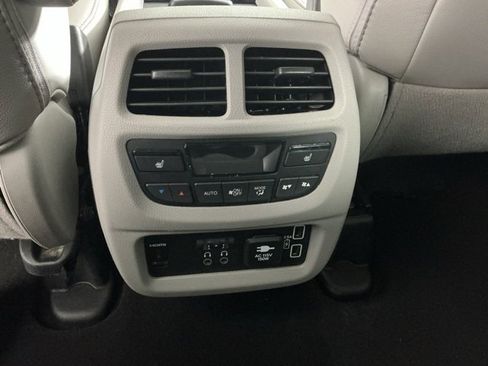 Used 2020 Honda Pilot Touring image 35