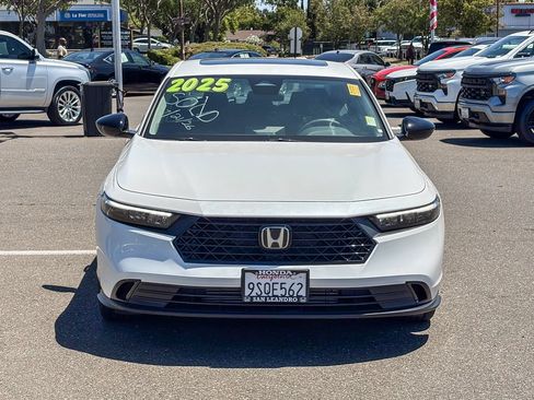 Used 2025 Honda Accord SE image 6