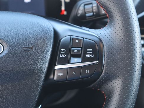 Used 2025 Ford Escape ST-Line AWD/4WD image 12