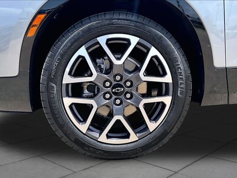 Used 2025 Chevrolet Blazer RS FWD image 11