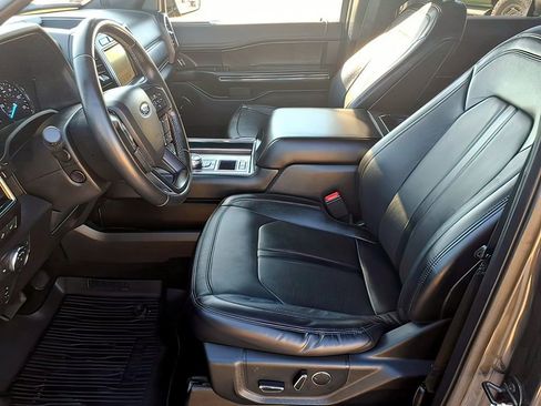 Used 2019 Ford Expedition Limited w/ Texas Edition Package image 21
