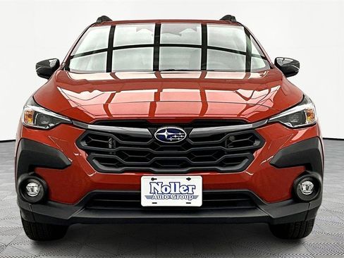 Used 2024 Subaru Crosstrek 2.0i Premium image 3