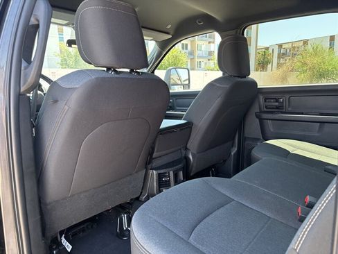 Used 2024 RAM 3500 Tradesman w/ Chrome Appearance Group AWD/4WD image 39