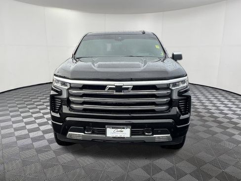 Used 2024 Chevrolet Silverado 1500 High Country w/ Technology Package image 2