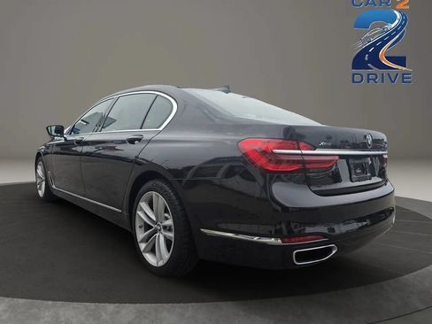 Used 2018 BMW ALPINA B7 xDrive AWD/4WD image 5