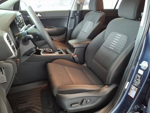 Used 2021 Kia Sportage LX w/ LX AWD Popular Package image 11