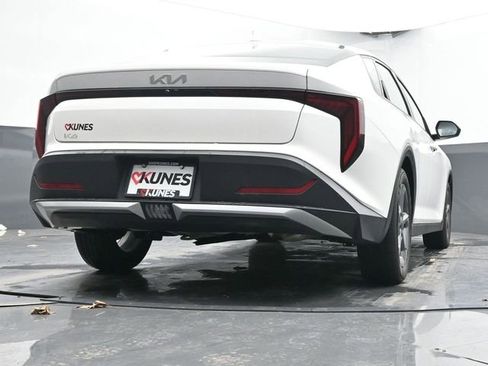 Used 2025 Kia K4 LXS image 47