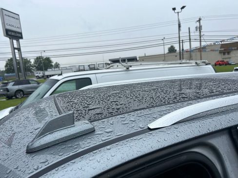 Used 2023 Chevrolet Suburban High Country AWD/4WD image 8
