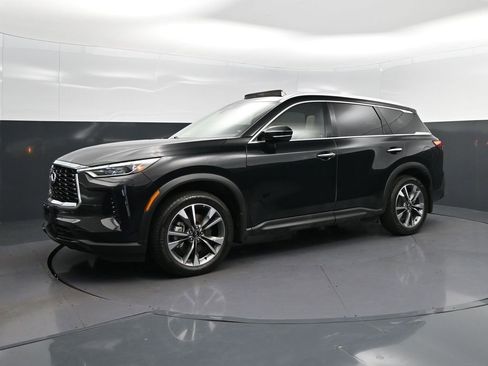 Certified 2023 INFINITI QX60 Luxe w/ Vision Package image 3