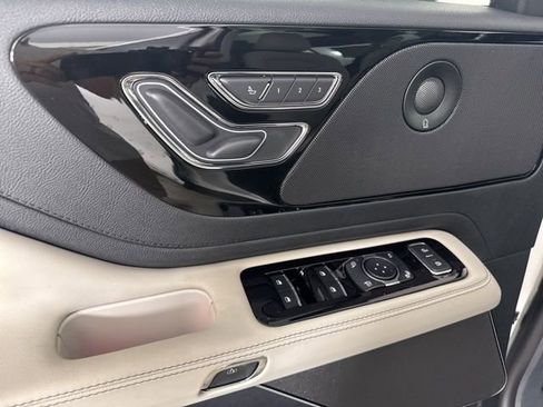 New 2026 Lincoln Aviator Reserve image 17