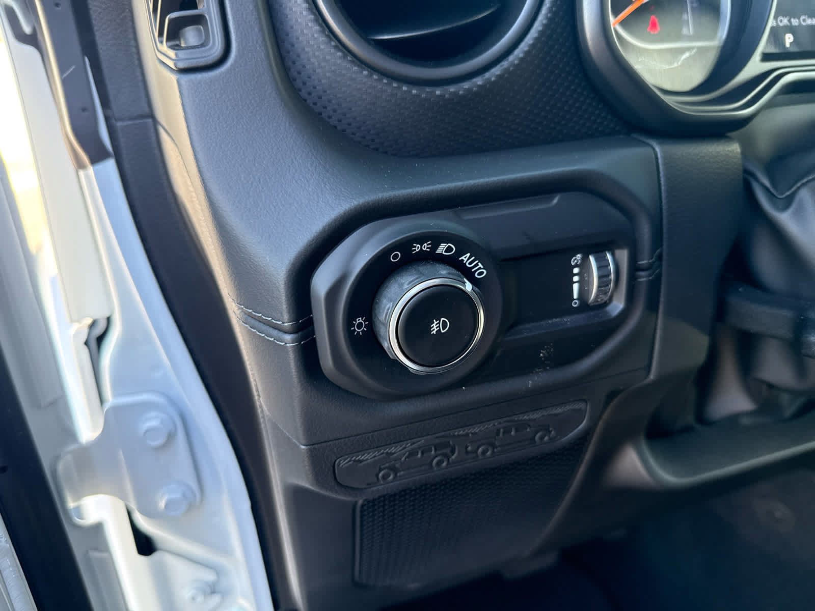 Used 2026 Jeep Wrangler Rubicon AWD/4WD image 21