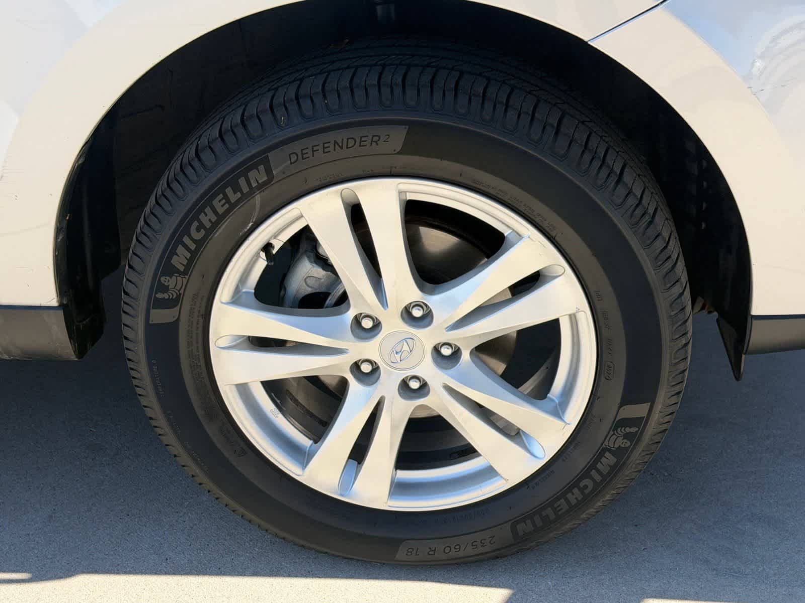 Used 2011 Hyundai Santa Fe Limited FWD image 9