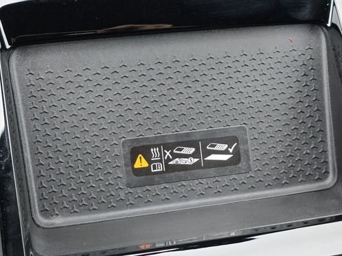 Used 2024 Chevrolet Blazer EV RS image 9