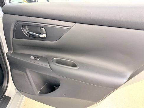Used 2017 Nissan Altima 2.5 S w/ Power Driver Seat Package FWD image 30