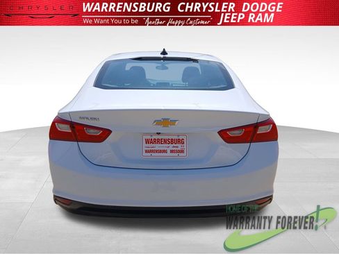 Used 2022 Chevrolet Malibu LS FWD image 5