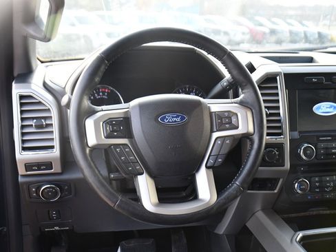 Used 2017 Ford F350 Lariat image 12