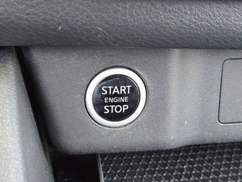 Used 2021 Nissan Rogue SV FWD image 20
