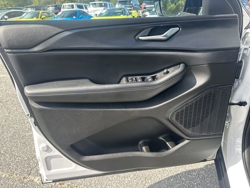 Used 2023 Jeep Grand Cherokee Altitude image 25