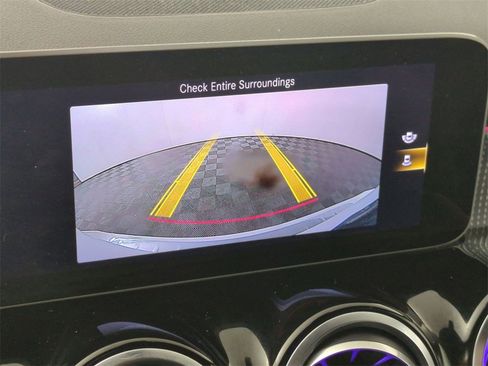 Used 2020 Mercedes-Benz GLB 250 4MATIC image 14