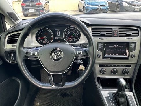 Used 2015 Volkswagen Golf TDI S image 20