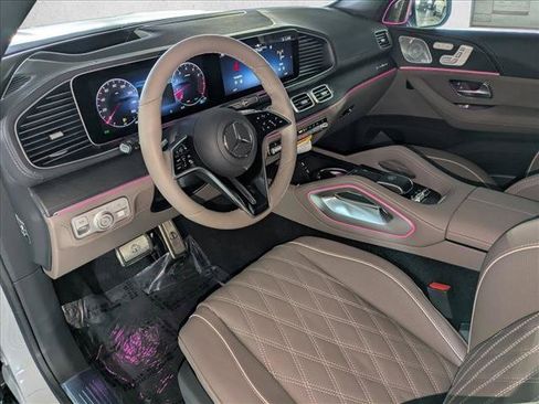 New 2026 Mercedes-Benz Maybach GLS 600 4MATIC image 3