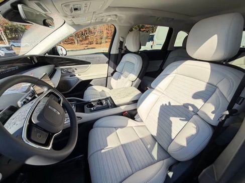 New 2026 Lincoln Nautilus Reserve image 14