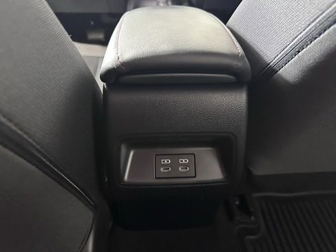 Used 2023 Toyota Corolla SE image 18