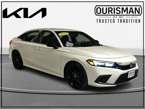 Used 2024 Honda Civic Sport image 1