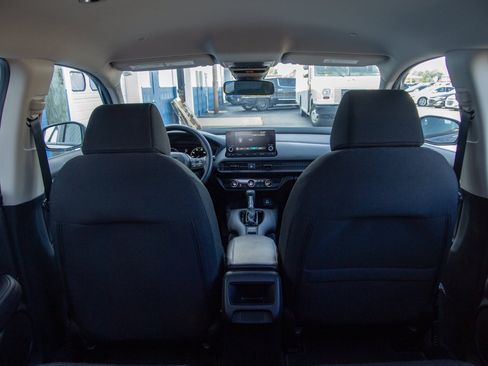Used 2024 Honda HR-V LX image 29