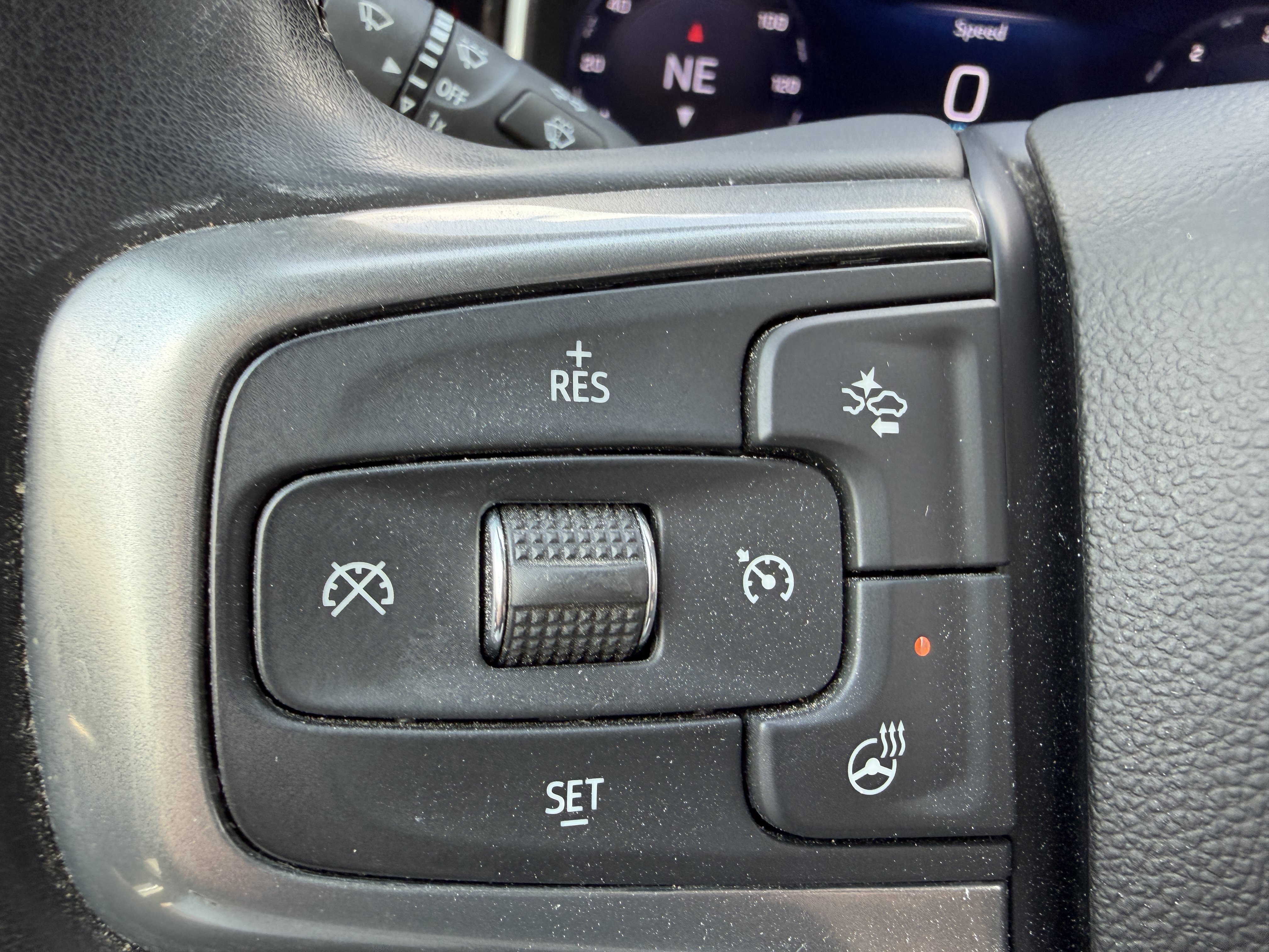 Used 2024 Chevrolet Silverado 1500 LT AWD/4WD image 18