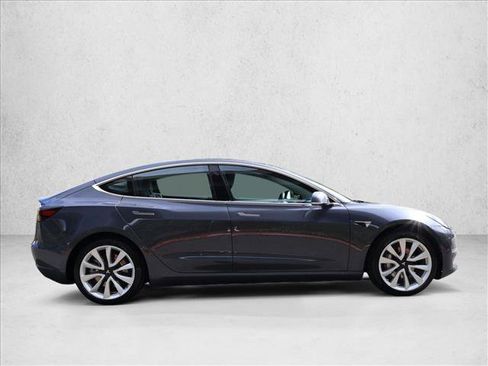 Used 2018 Tesla Model 3 Long Range RWD image 5