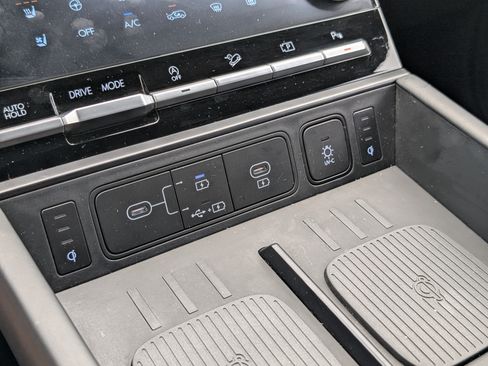Used 2024 Hyundai Santa Fe Calligraphy FWD image 19