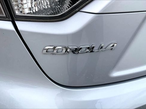Used 2022 Toyota Corolla LE image 30