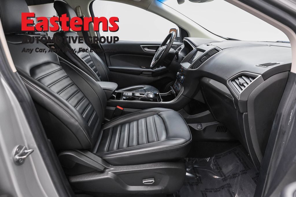 Used 2019 Ford Edge SEL w/ Equipment Group 201A FWD image 25