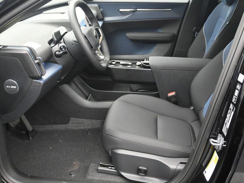 New 2026 Volvo EX30 Cross Country Ultra AWD/4WD image 11