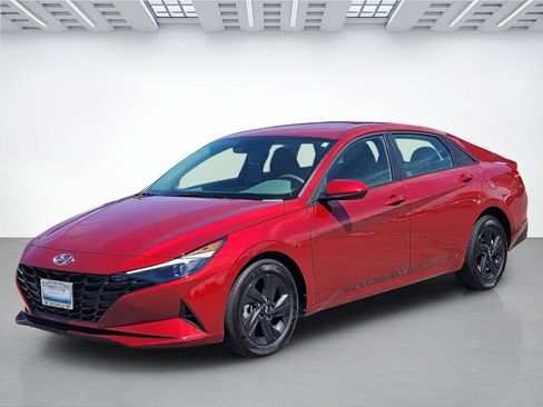 Certified 2023 Hyundai Elantra SEL w/ Cargo Package FWD image 8